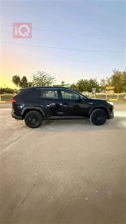 تۆیۆتا ڕاڤ 4